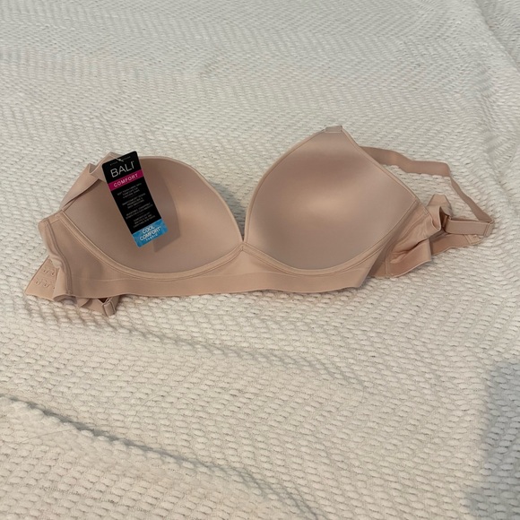 NWT Bali Bra - Picture 2 of 3